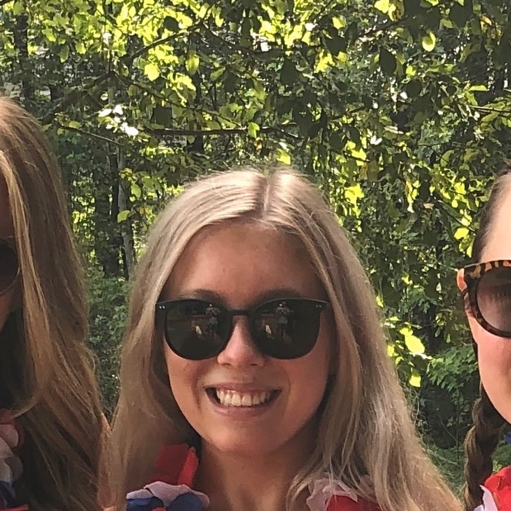 Meet your Posher, Natalie